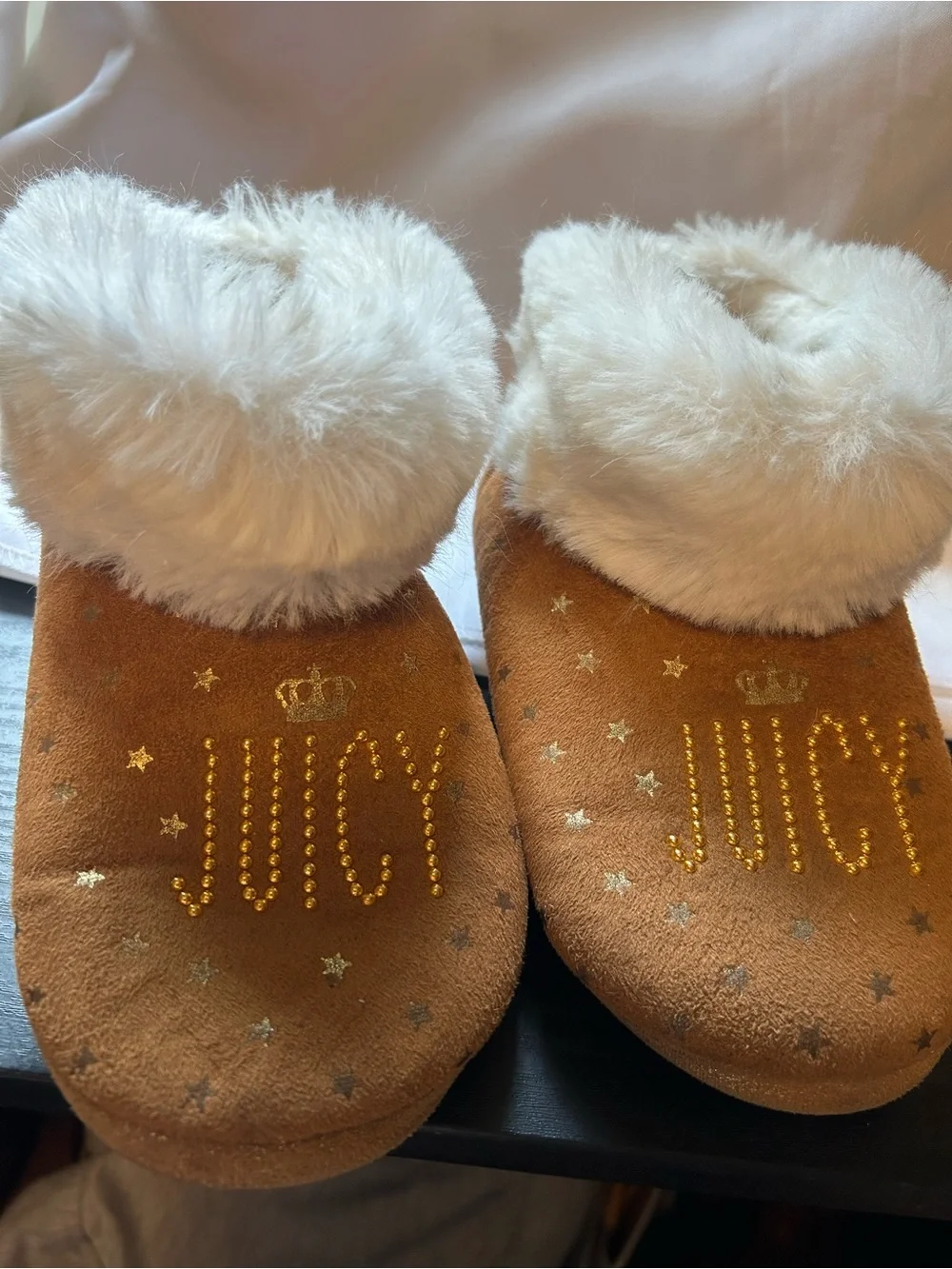 Juicy Couture Girls' Brown Faux-Fur Cozy Slip-On Slippers with Gold Glitter Heel